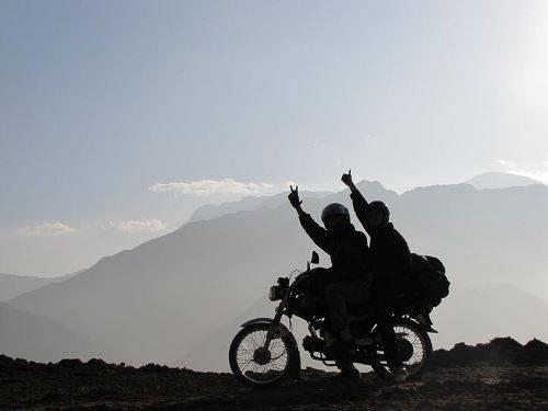 Có anh ở đây rồi